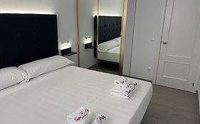 H Pelayo Auto Check-In Rooms